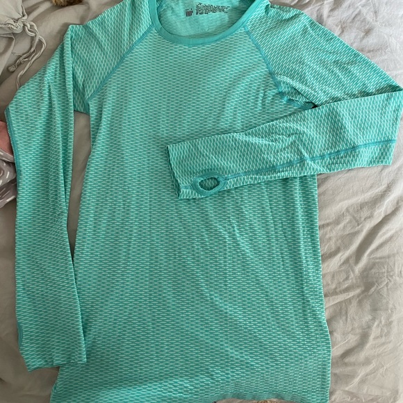 Workout clothes - Picture 7 of 8